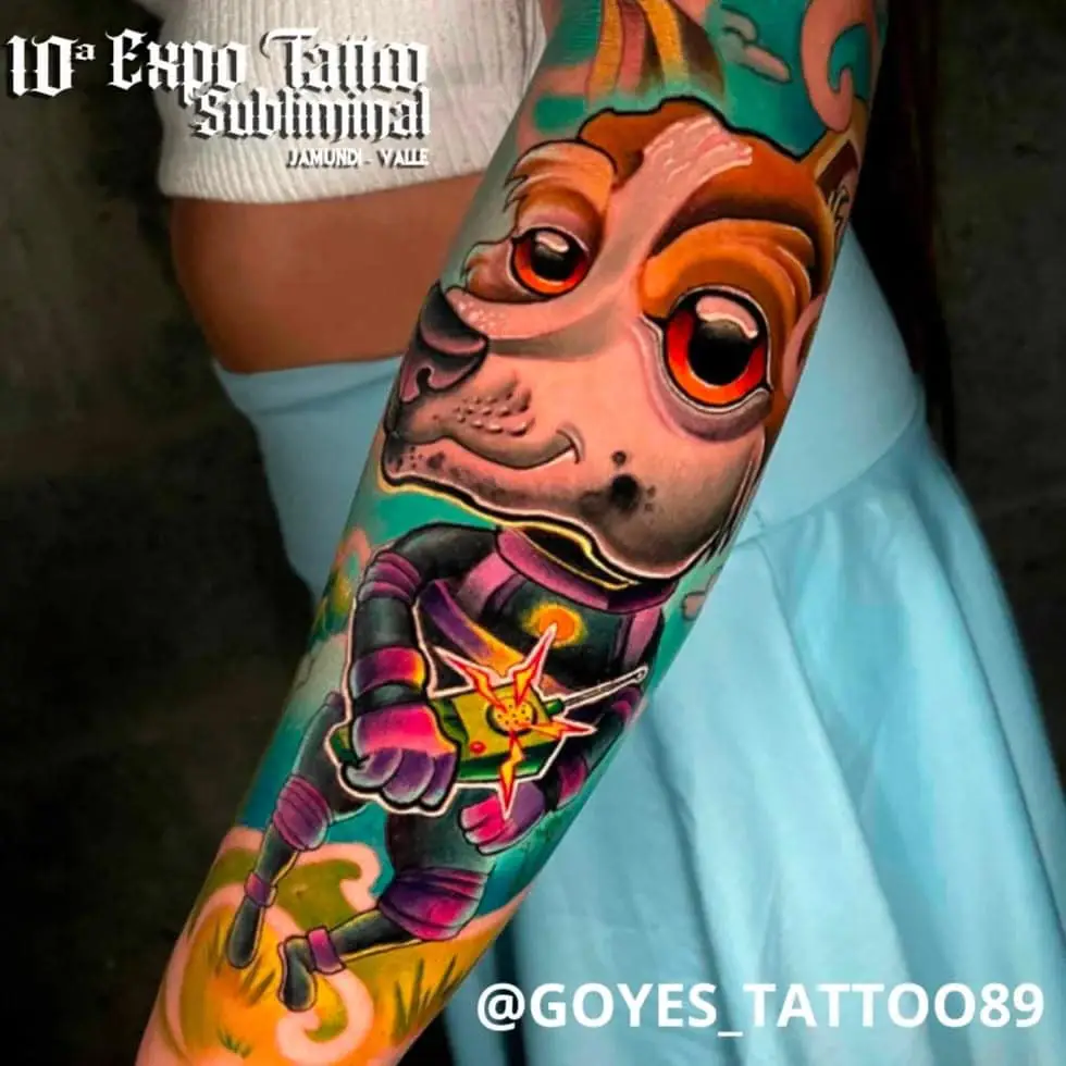 perro en brazo tattoo